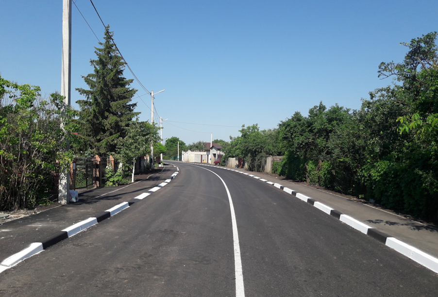 В Белгородской области в этом сезоне отремонтировали и построили 24 км тротуаров 